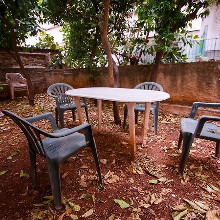Birbili Youth Guest House Athena Bagian luar foto