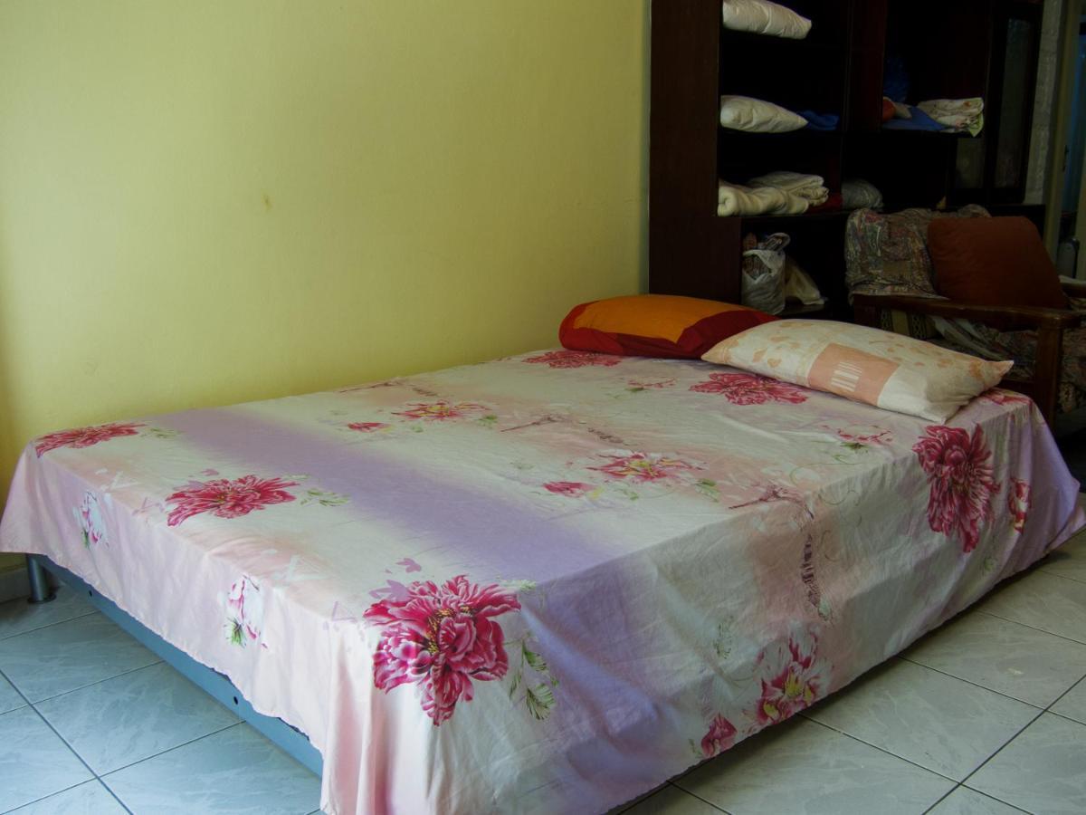 Birbili Youth Guest House Athena Bagian luar foto